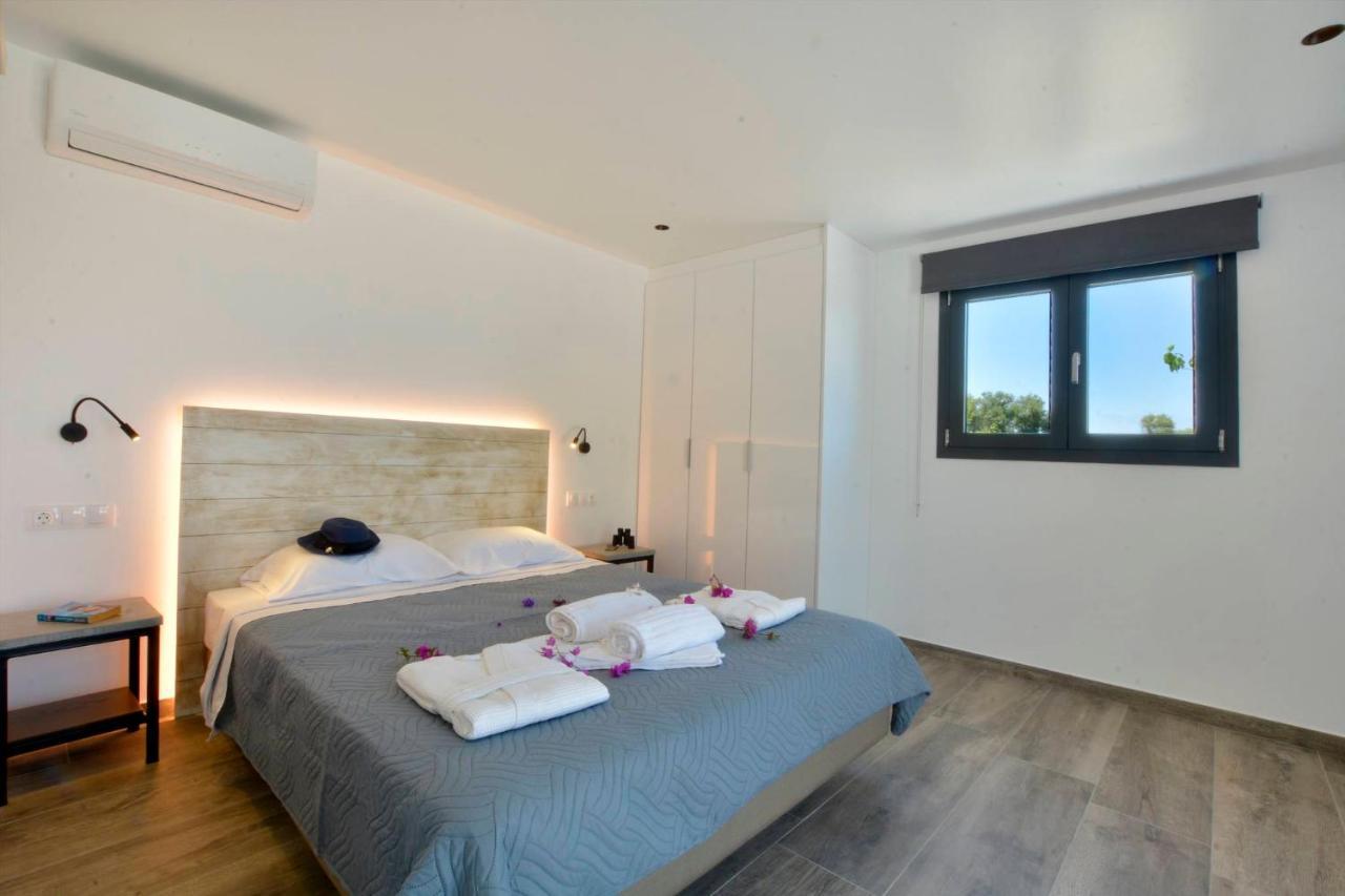 Villa Flamingo - 4 Bedrooms - Private Pool - Next To Renowned Issos Beach & Lake Korission Línia Exterior foto